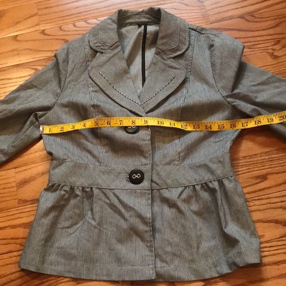 Ambition Blazer Size Small Thin Stripes - Picture 7 of 8